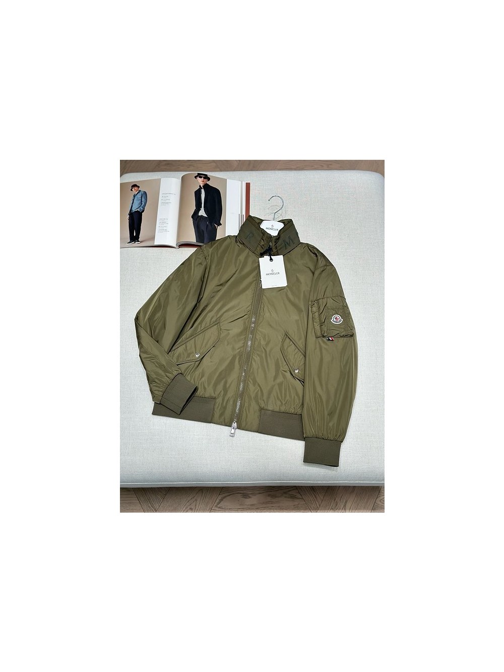 몽클레어 커버드 집업 자켓